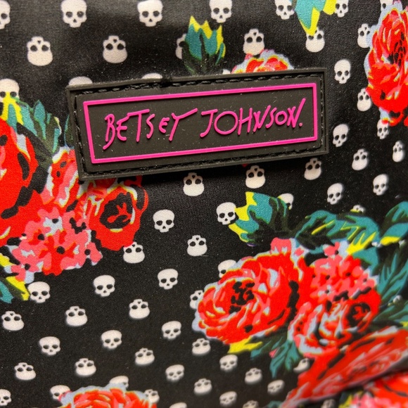 Betsey Johnson- backpack new main image 6